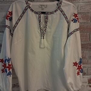 Neiman Marcus Embroidered White Boho Top
